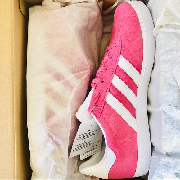 NIB Adidas Originals Pink Suede Gazelle - Picture 5 of 8